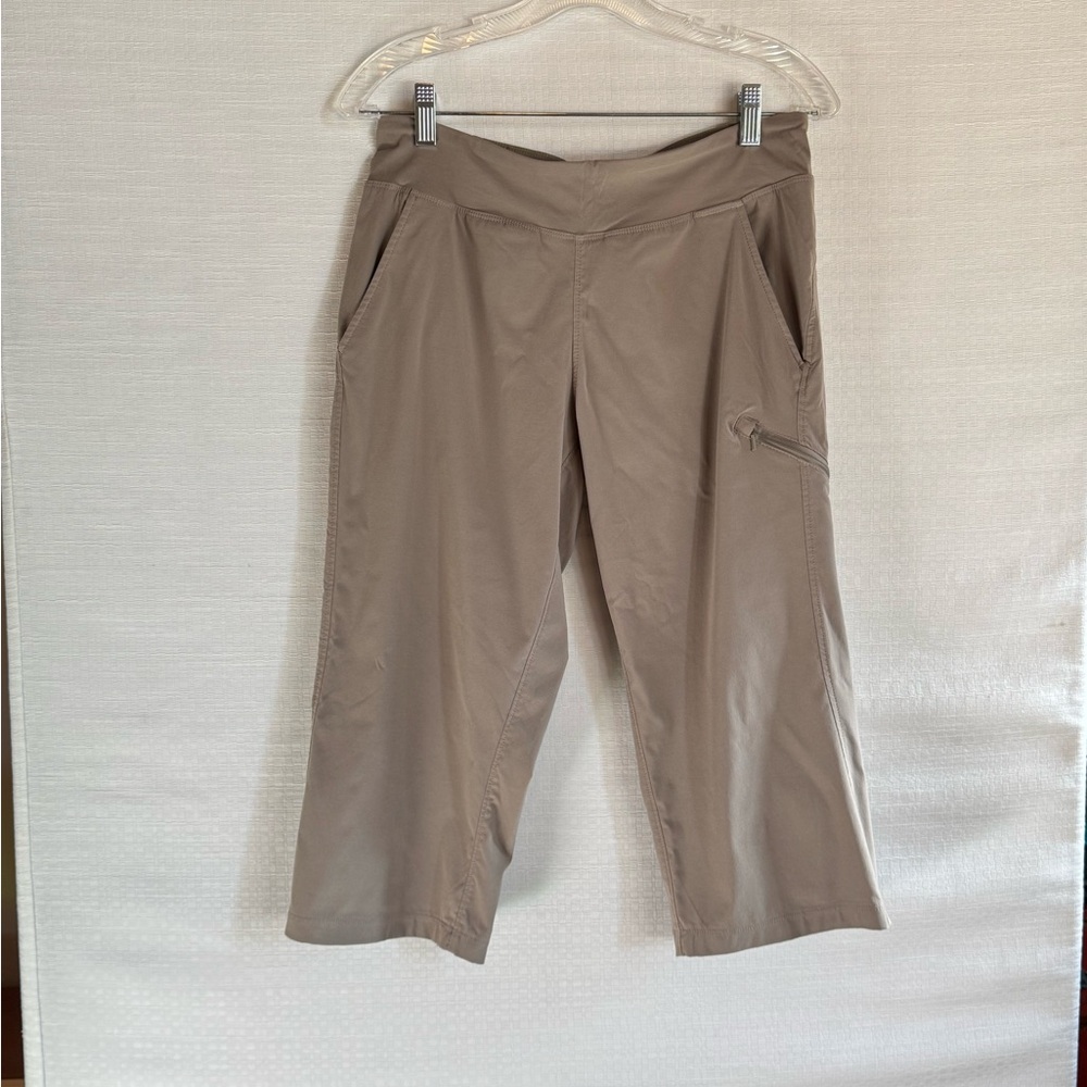 Mountain Hardwear Beige Quick Dry Capris
